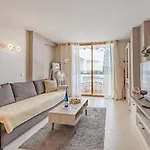 Centric In Playa Fanabe By Altamarhomes אדחה