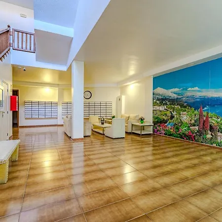 Centric In Playa Fanabe By Altamarhomes Апартаменты *